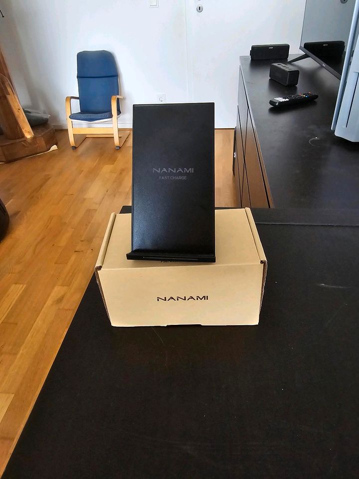Nanami Wireless Charger in Leipzig