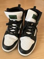 Puma Sneaker rebound high V6 schwarz-grün  Größe 44 Sportschuhe Bayern - Ergolding Vorschau