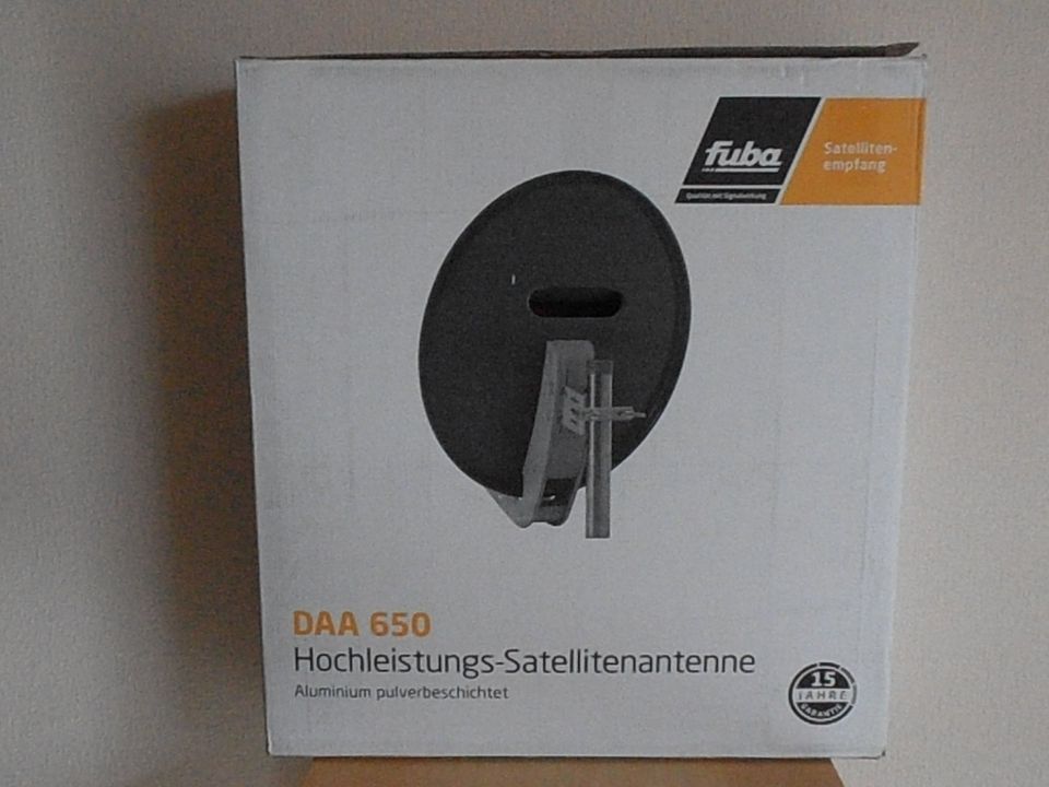 Satellitenantenne/Schüssel FUBA DAA 650, in ziegelrot " Neu " in Willingshausen