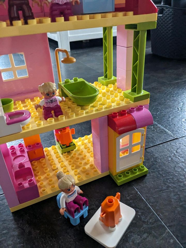 Lego Duplo Familienhaus ähnlich 10505 in Meschede