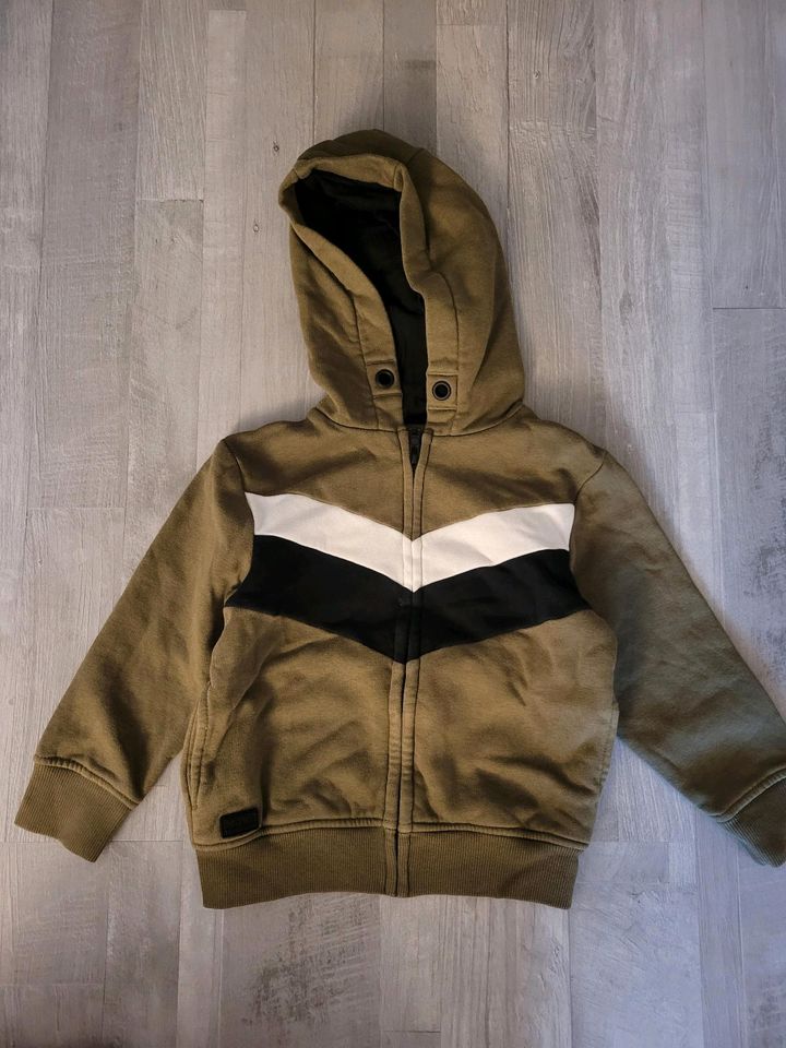 Next Hoodie khaki Gr 98 2-3 Jahre wie neu in Hamburg