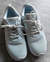 tolle Neuwertige Turnschuhe von *Victory* in der Gr. 41 Berlin - Hellersdorf Vorschau