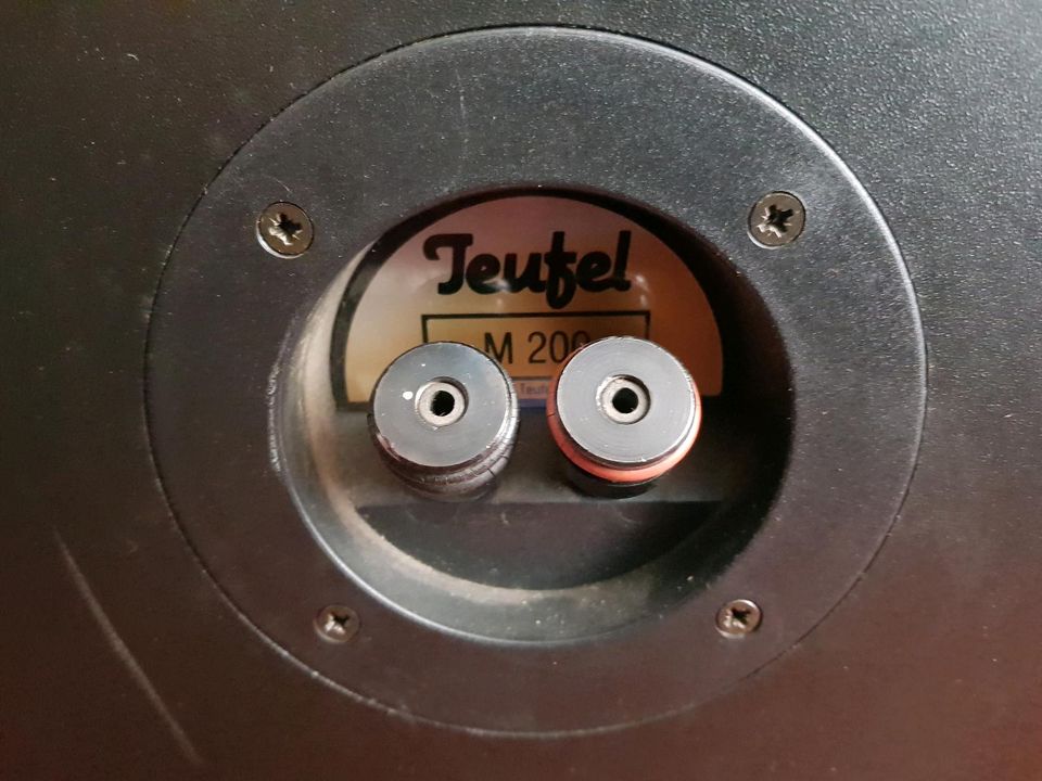 Lautsprecher von Teufel M200 in Duisburg