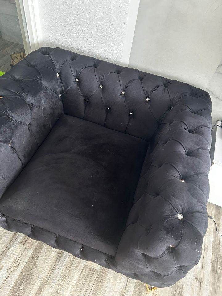 Schwarzer Samt Chesterfield Sessel in Witten