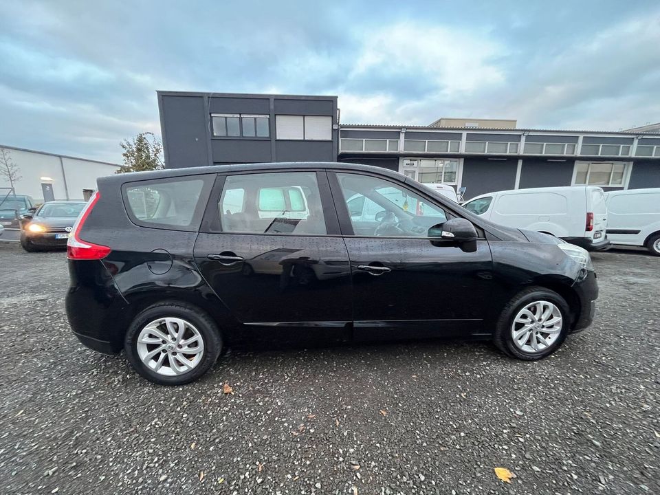 Renault Scenic 1.5 Diesel*Automatik* 7 Sitzplätze*110 Ps in Kehl