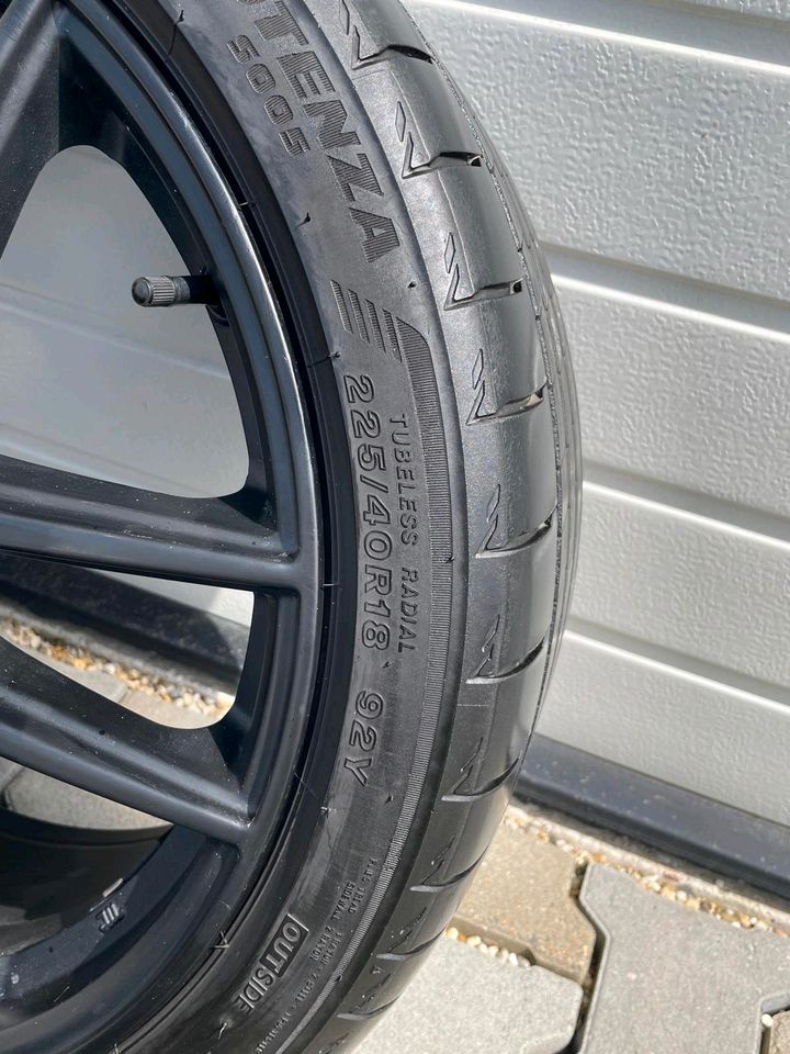 Platin Alu Felgen mit Sommerreifen (225/40 R18) in Eschweiler