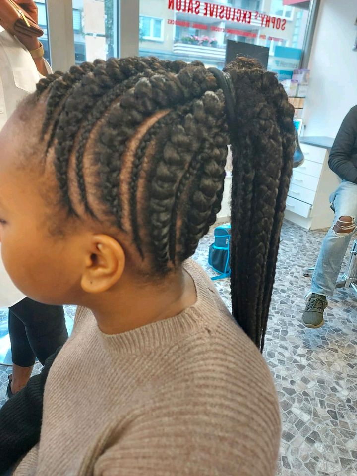 CORNROWS/KNOTLESS BRAIDS in Essen