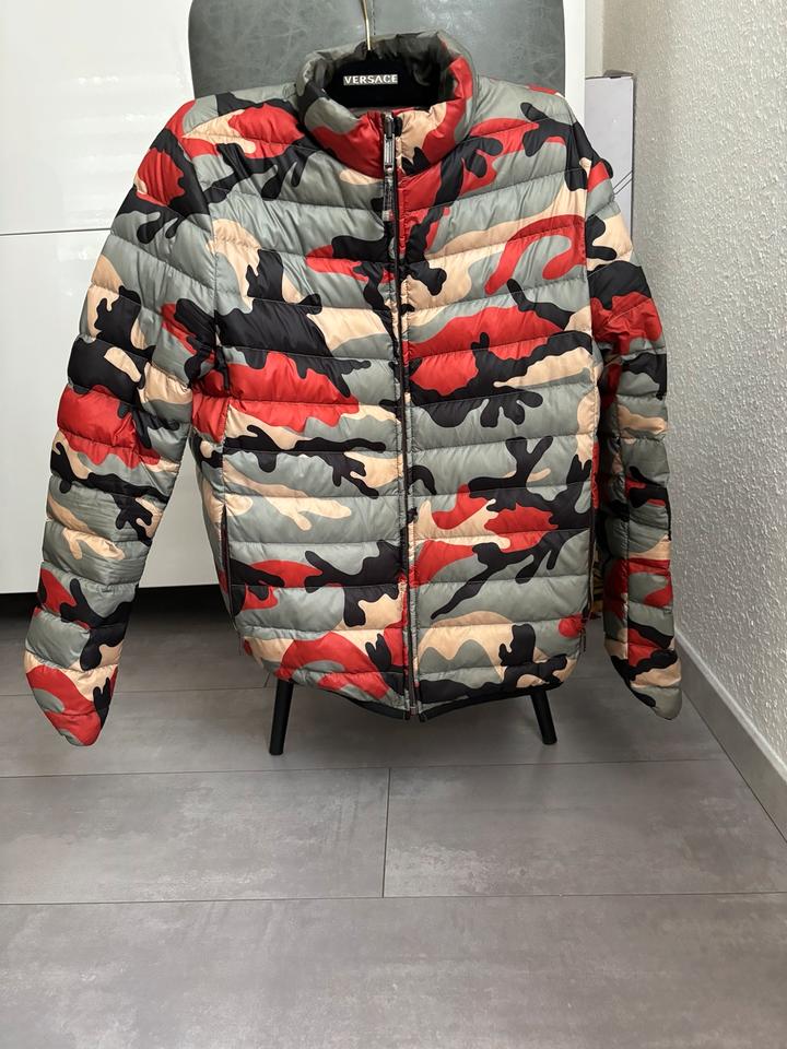 Valentino Camouflage Daunen Jacke S in Essen