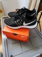 Nike Sneaker Gr. 40 schwarz Fitsole Niedersachsen - Edewecht Vorschau