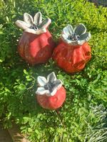 Rosenkugeln Mohnkapseln in rot, Gartenstecker,  Deko aus Keramik Sachsen-Anhalt - Rohrsheim Vorschau