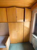 Holzschrank und Hängeschrank Kleiderschrank modular zerlegbar Stuttgart - Feuerbach Vorschau