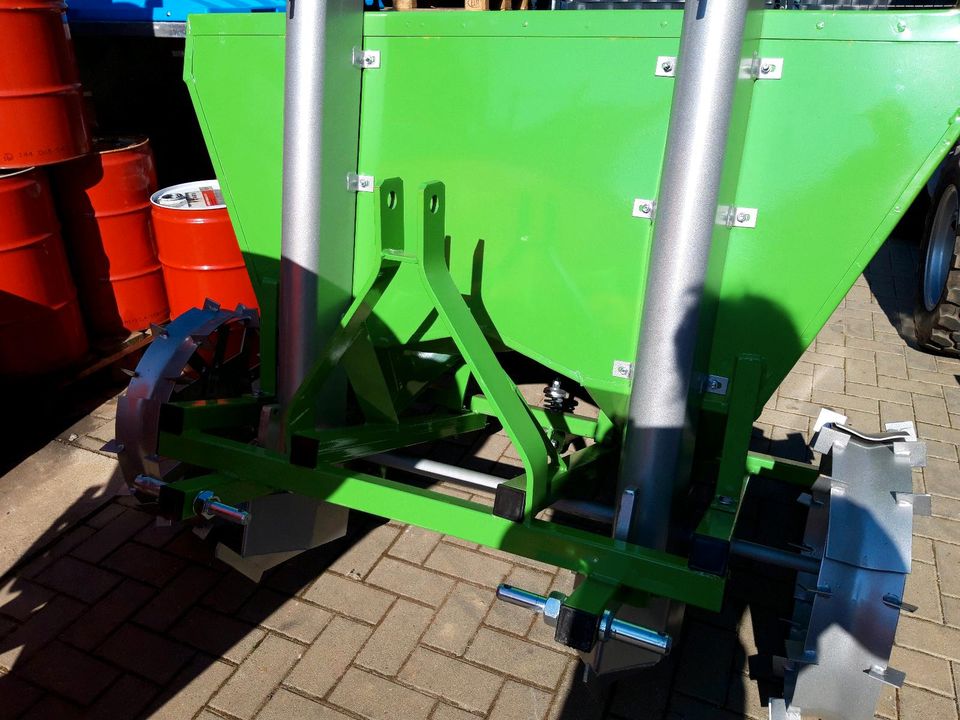 Kartoffellegemaschine 2-reihig Ackerbau Bodenbearbeitung in Riesa
