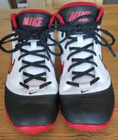 NIKE Basketballschuh, Sneaker, schwarz weiß rot, Gr. 40 Niedersachsen - Wunstorf Vorschau