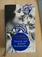 Buch Porträt auf grüner Wandfarbe Schleswig-Holstein - Lübeck Vorschau