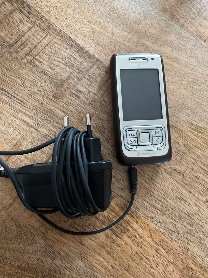 Nokia E65 Flip in Dülmen