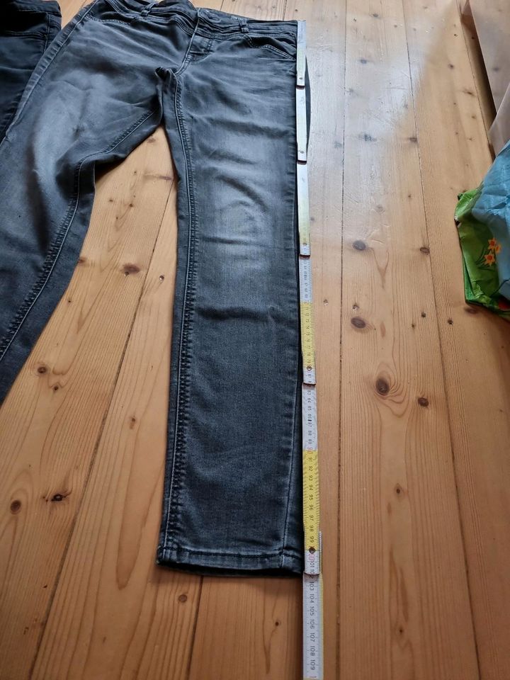 2 Damen Jeans Tom Tailor gr 29 gr 38 grau schwarz slim skinny in Marsberg