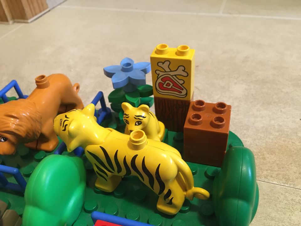 Lego Duplo Zoo Tiere, Platte etc. in Werdau