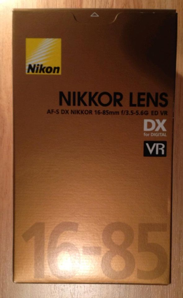 Neuwertig ✨ Nikon Gurte F3 F5 D850 D1 D1x & D90 Kit Box in Berlin