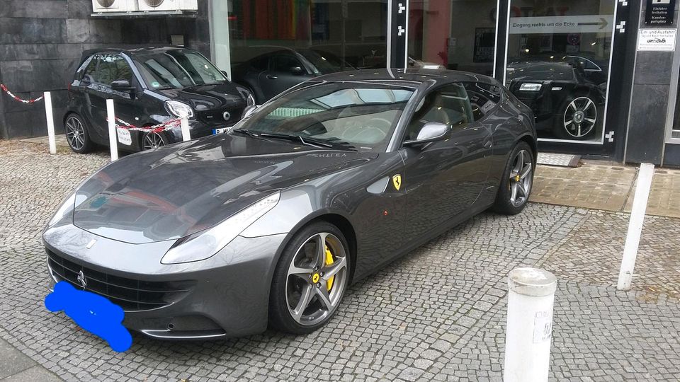 Ferrari FF in Centrum