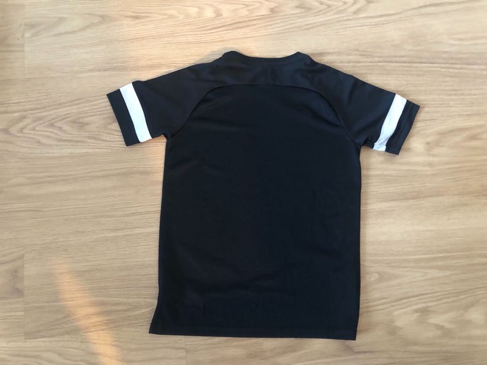 Nike Dri-Fit T-Shirt Gr.XL Kindergrösse Gebrauchter Zustand in Friedberg (Hessen)