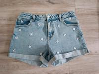 kurze Hose Shorts Jeans Shorts Clockhouse Größe 42 Nordrhein-Westfalen - Gladbeck Vorschau