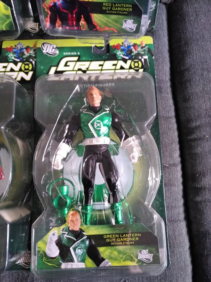 RIESEN GREEN LANTERN PAKET COMICS & FIGUREN in Kassel