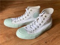 Chucks Converse Chuck Taylor 39.5 weiß grün hi sneaker Hannover - Linden-Limmer Vorschau