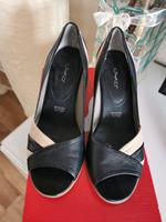 Damenschuhe Echtleder Größe 39 Friedrichshain-Kreuzberg - Kreuzberg Vorschau