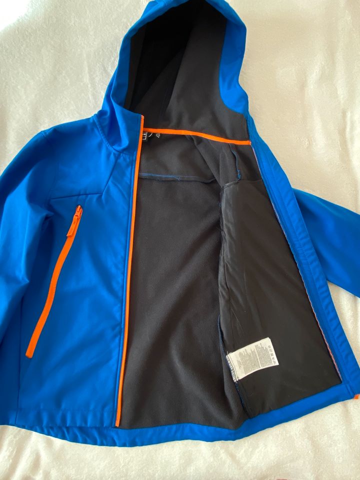 Icepeak Soîtshelljacke Gr. 152 in Winsen (Aller)