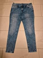 High-Waist Jeans von Yessica Rheinland-Pfalz - Wittlich Vorschau