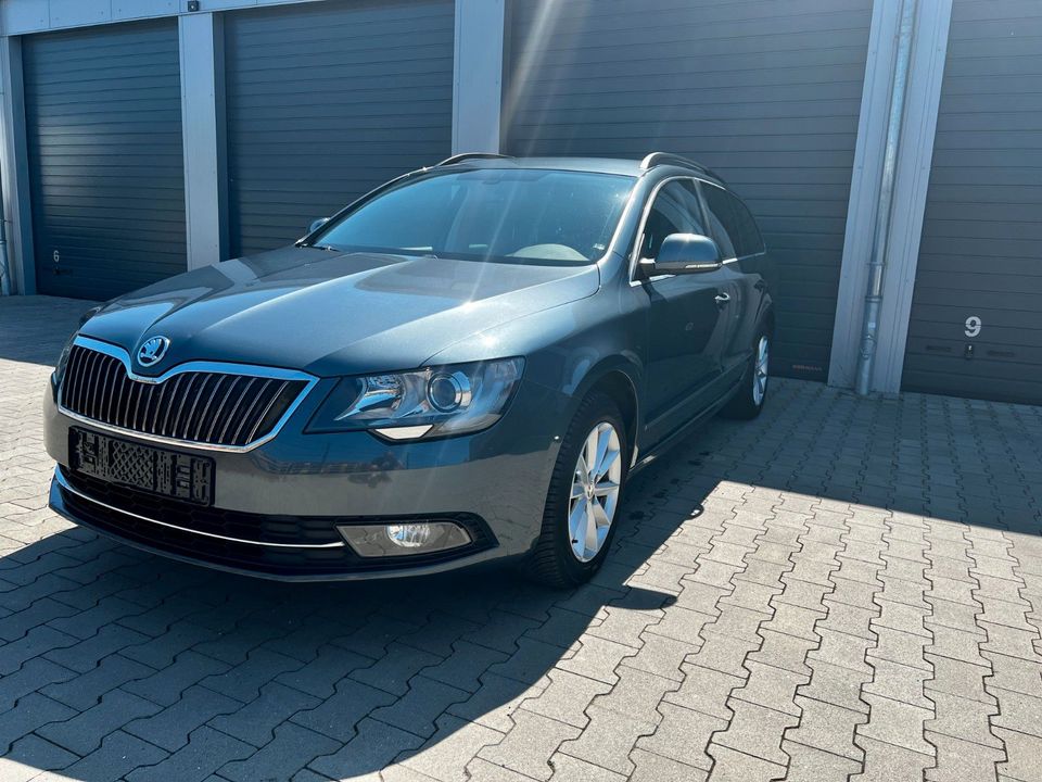 Skoda Superb Combi Ambition DSG Tempomat Navi Klimaa in Xanten