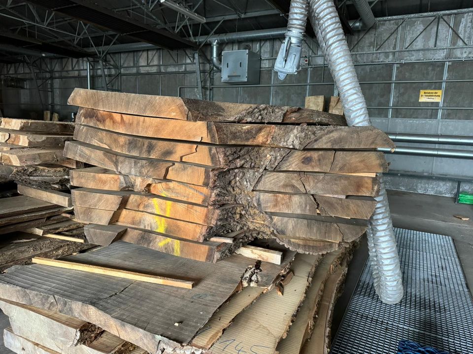 Holzhandel Tischplatte Eichenbohle Bretter Euche Schnittholz in Weißenborn