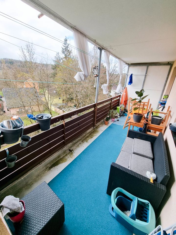 Geräumige 4-Zimmer Wohnung mit Balkon und Garage in Coburg