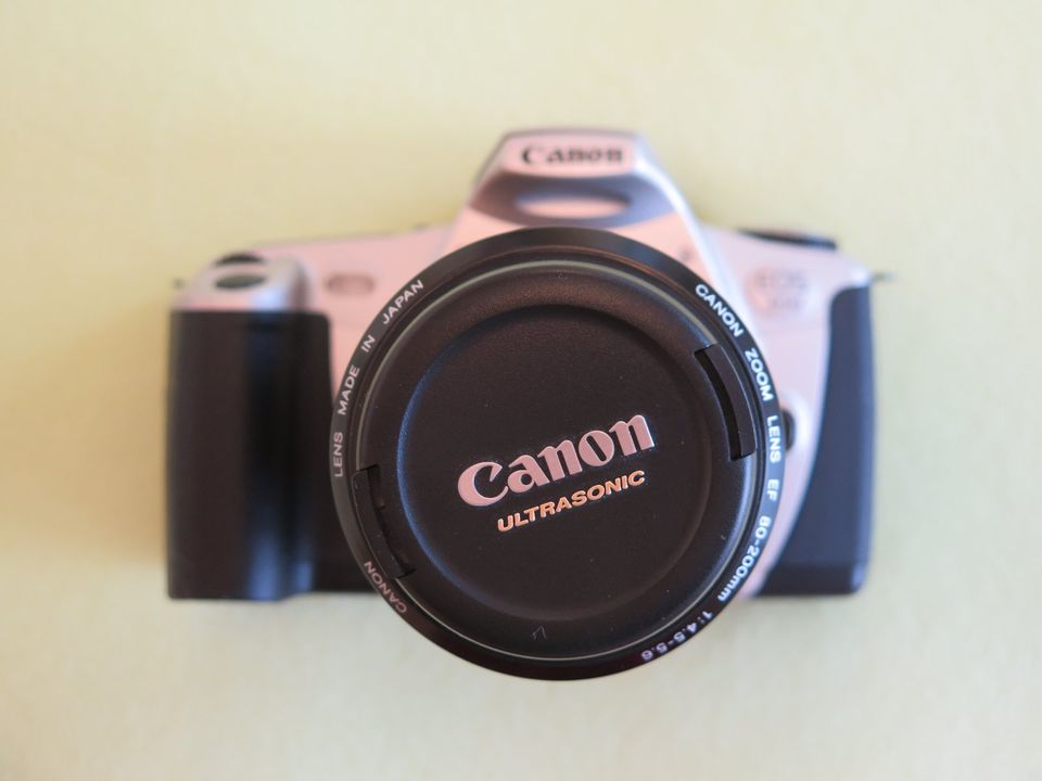 Canon EOS 300 analoge Kamera komplett mit Objektiv in Dresden