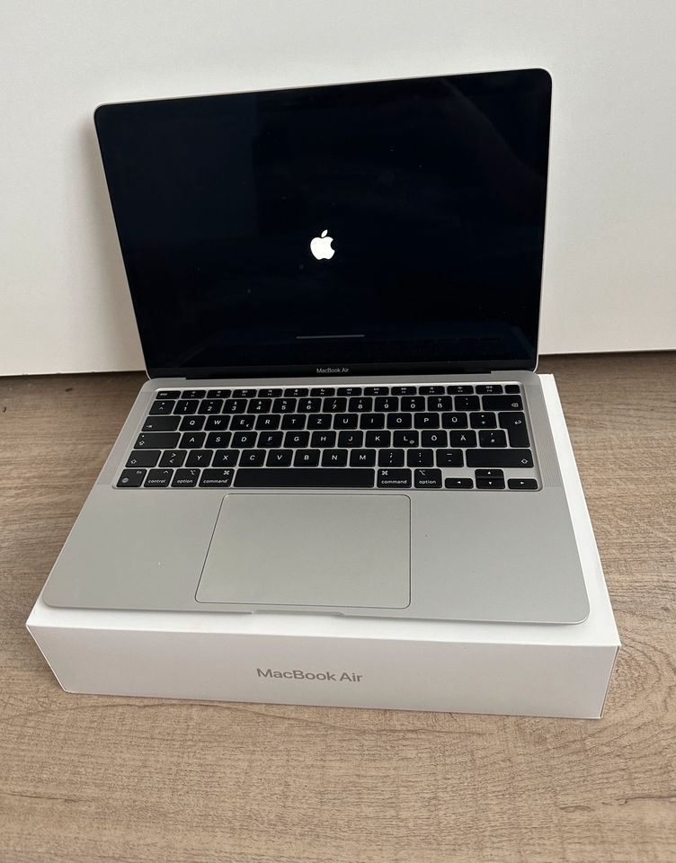 MacBook Air 13 Zoll 256 GB SSD in Gösen bei Eisenberg