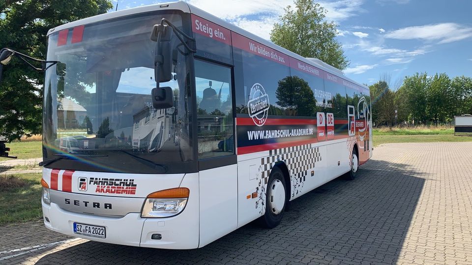 Werde LKW Fahrer. LKW Führerschein 100% Kostenübernahme möglich. in Salzgitter