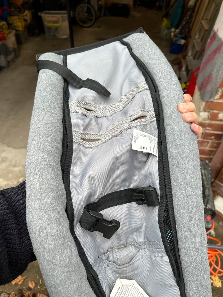 Chariot Thule Fahrradanhänger Infant Sling in Berlin