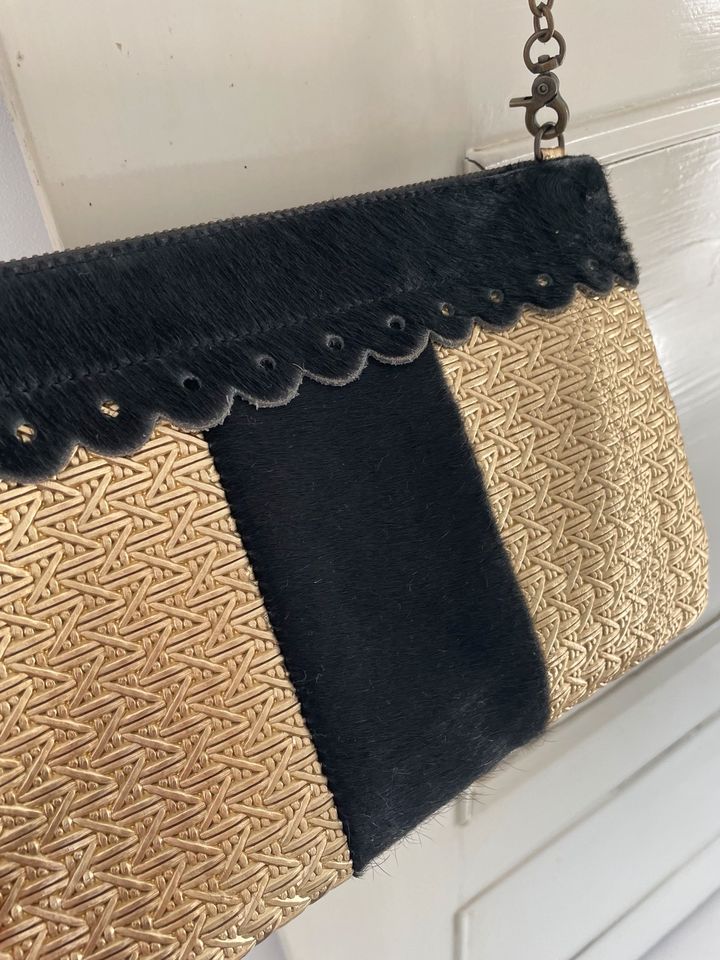 Cross-Body Handtasche echtes Leder schwarz Gold aus Ibiza wie neu in Essen