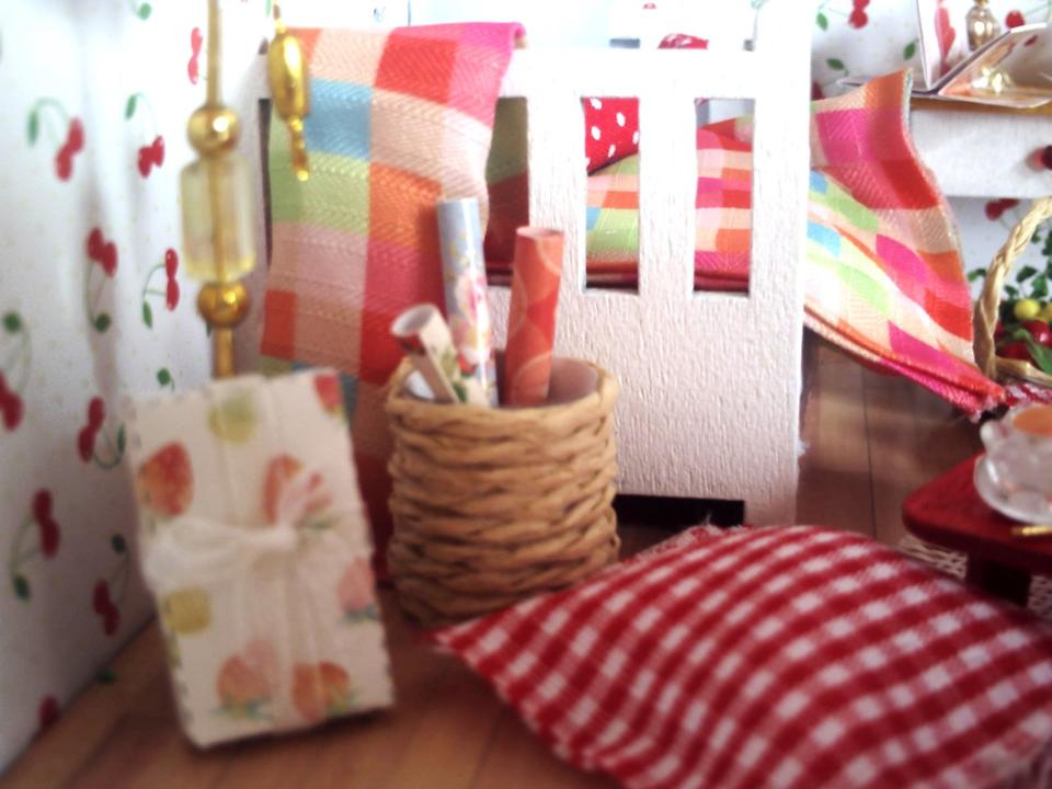 DIY Dollhouse Miniatur Bausatz herbstliches Zimmer mit Licht in Kaiserslautern