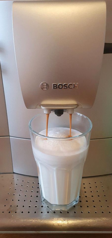 Kaffeevollautomat Bosch VeroCafe LattePro überholt TOP Zustand in Wiesbaden