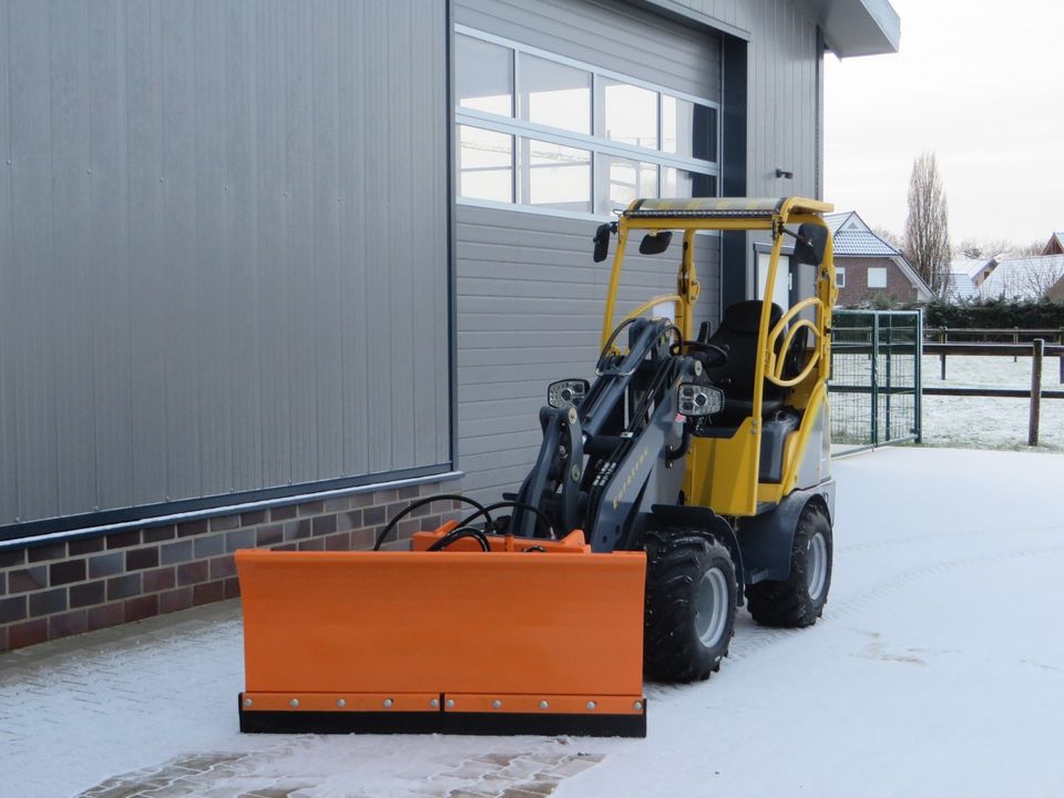 Schneeschild 1,50 m für Eurotrac, Giant, Toyo Hoflader, Schieber in Bakum