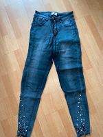 Graue Skinny-Jeans mit Perlen Nordrhein-Westfalen - Neuss Vorschau