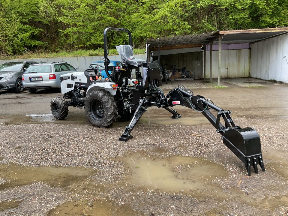 Heckbagger Bagger Traktor Zapfwellenpumpe in Gummersbach