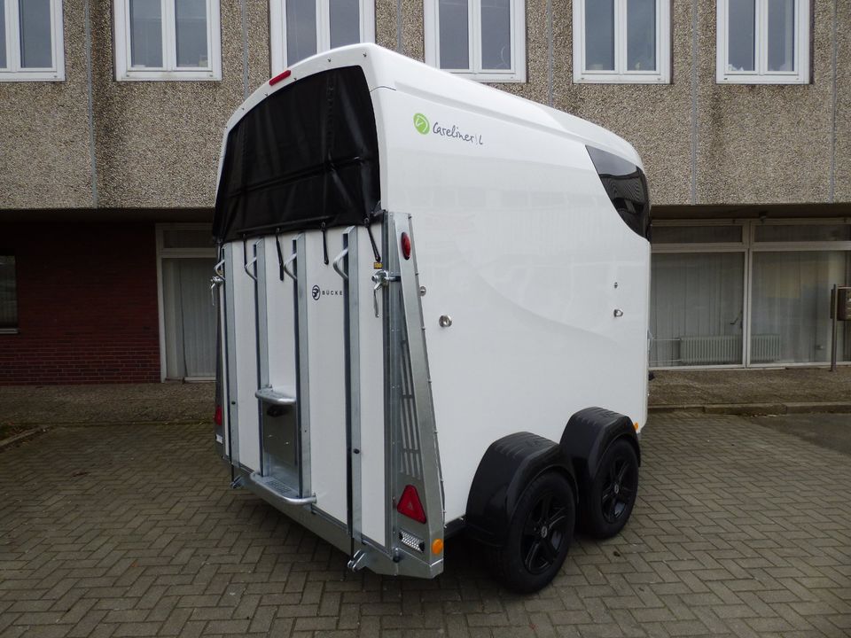 Pferdeanhänger Careliner L white super Extras Sonderpreis BA068⚫ in Bargteheide