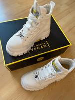 Buffalo Stiefelette in offwhite NEU Schwerin - Altstadt Vorschau