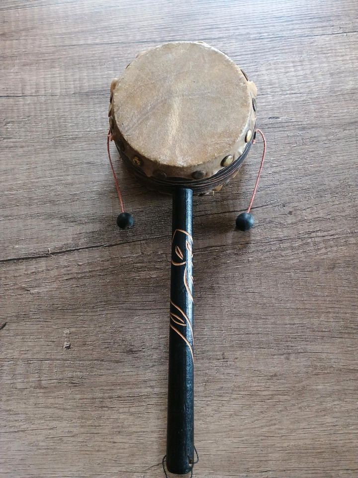 Handtrommel, Musikinstrument in Büren
