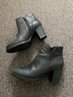 Clarks Stiefelette Verona Trish Schlupfstiefel 38 Hessen - Herborn Vorschau