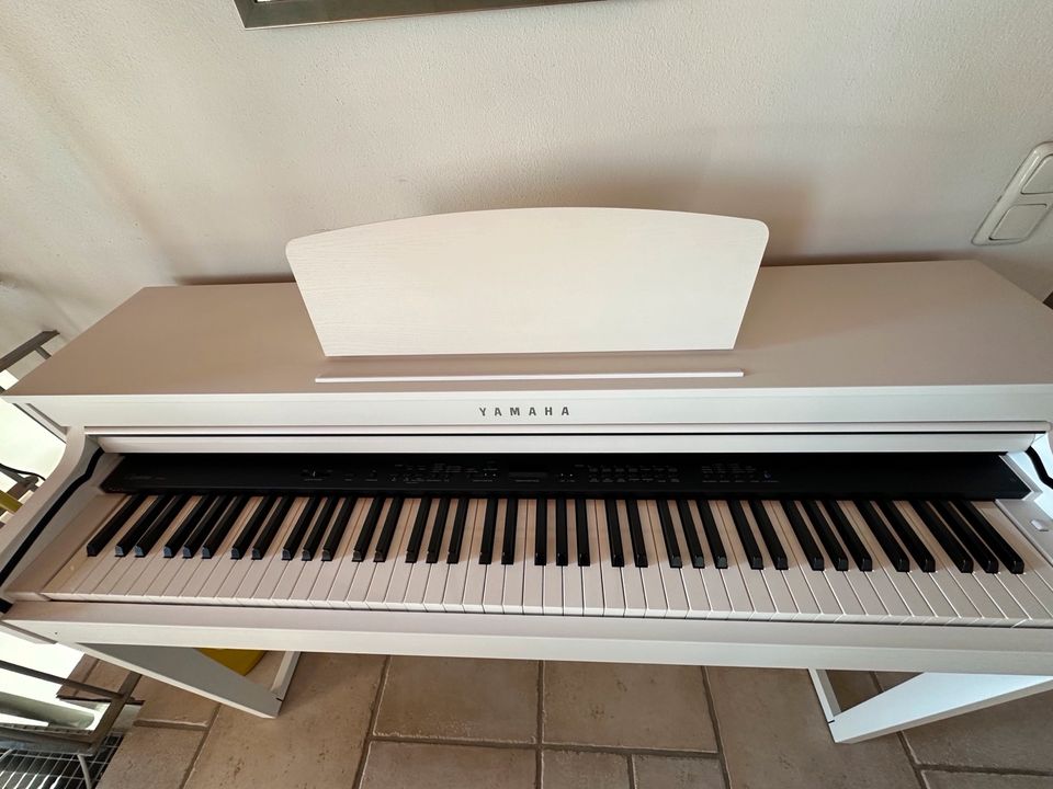 YAMAHA Digitalpiano CLP-430 WH Weiß Klavier Anfänger in Langweid am Lech