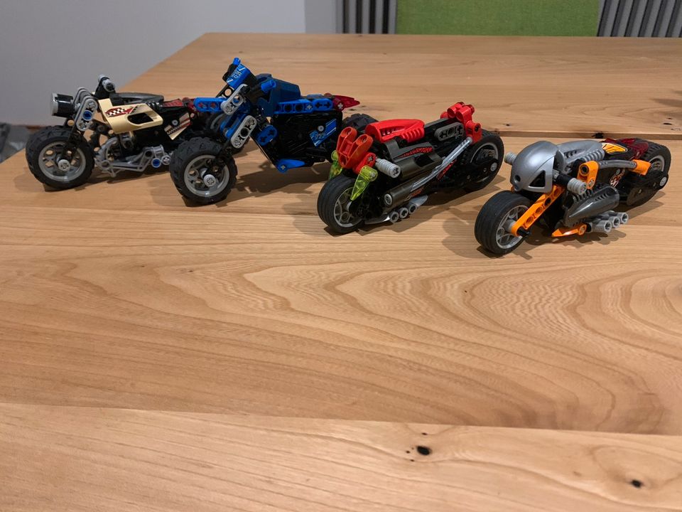 Lego Racers 8370 + 8354 +8355 + 8371 in Krailling