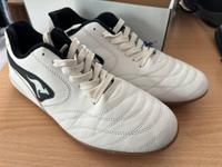 Sportschuhe 41 Sneaker weiß Hallenschuhe Schleswig-Holstein - Kaltenkirchen Vorschau